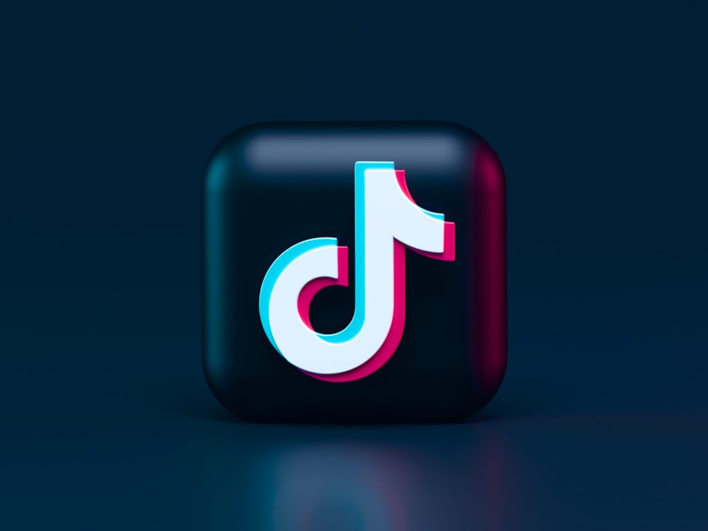 Comment autoriser une marque à promouvoir mes publications TikTok ?