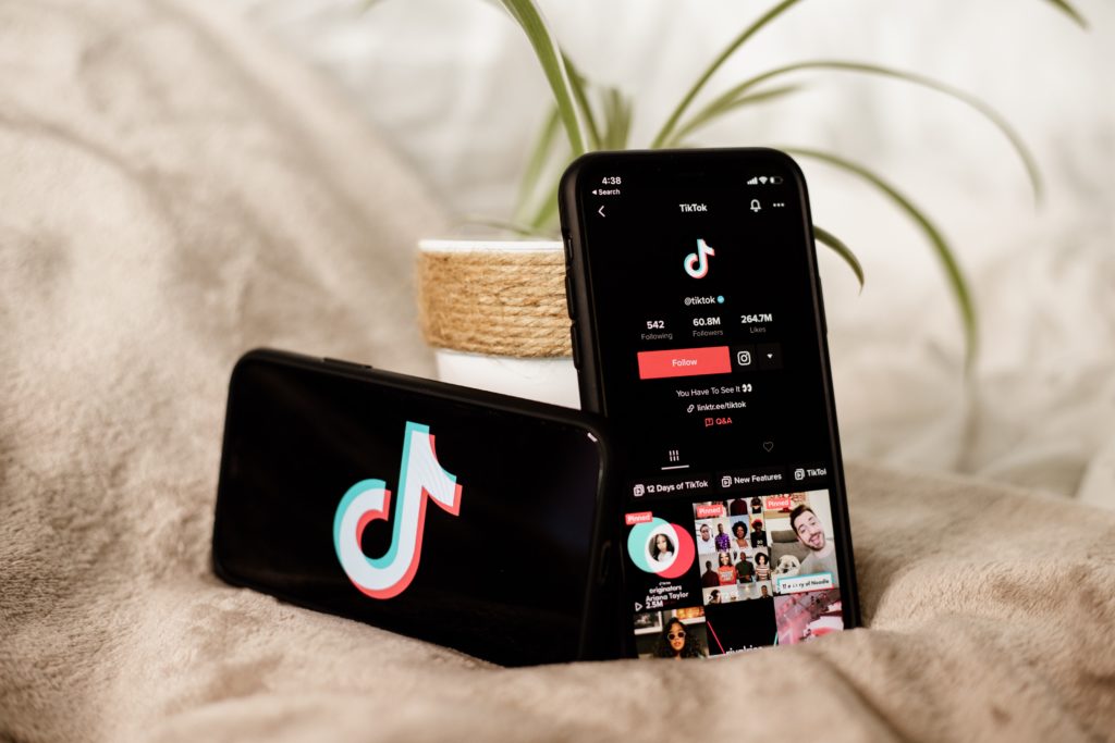 Las funcionalidades Live Shopping en TikTok para marcas e influencers